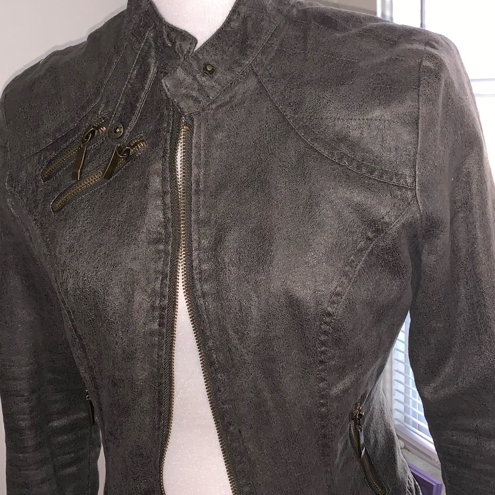 Light Jacket - Picture 3 of 8
